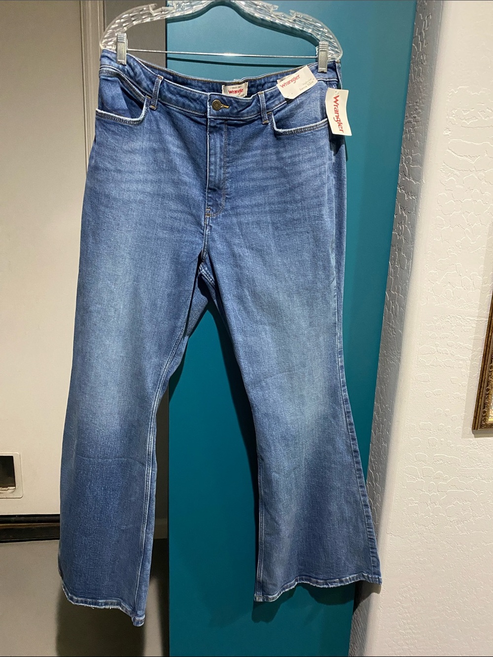 Wrangler Women's Medium Blue Wide-Leg High Rise Flare Jeans NWT 34x32